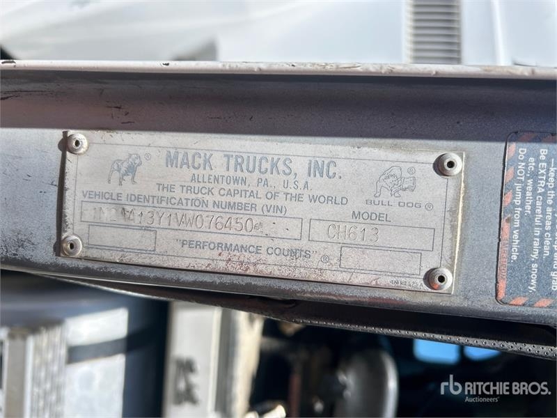 Mack CH613