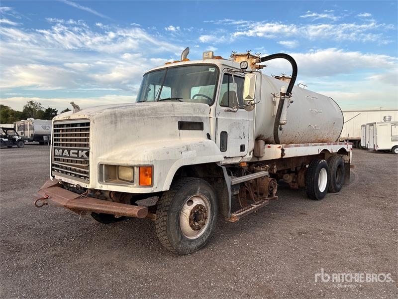 Hydrocureur Mack CH613 — occasion 2001