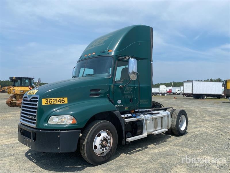 Mack CXU612