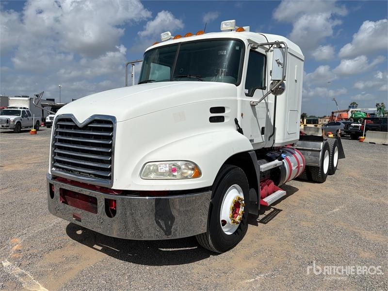 Mack CXU613
