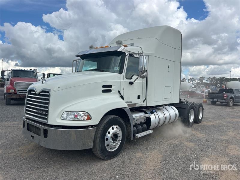 Mack CXU613