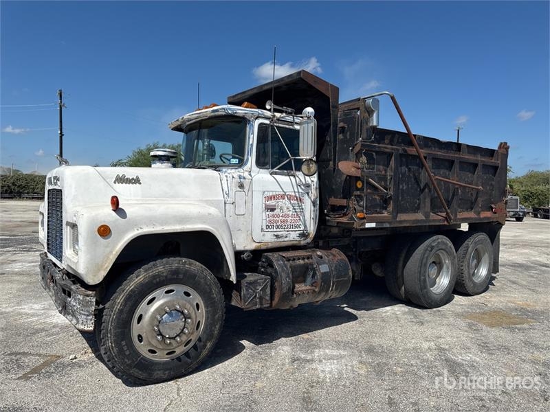Mack R686ST