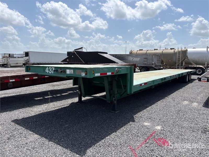 Mccord MM99D/102 53 ft T/A Spread Axle Step Deck T