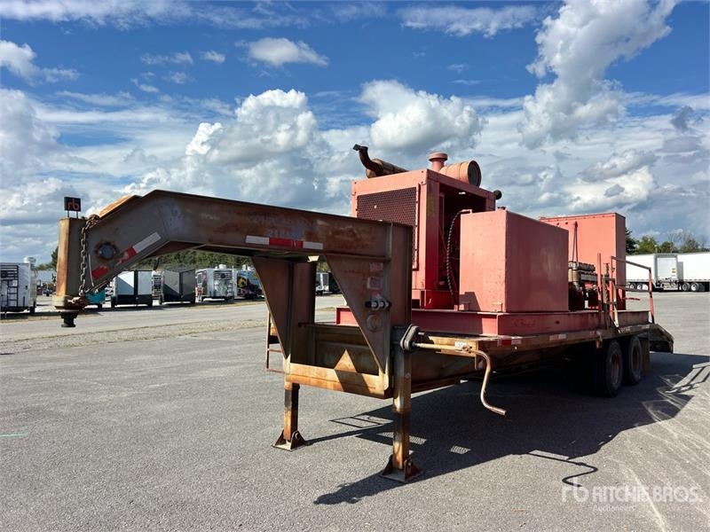 Remorque porte-engins Modern Manufacturing 25 ft T/A Gooseneck Equipment — occasion 1998, 536 h