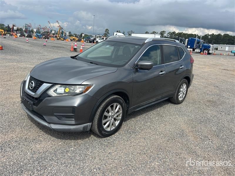 Voiture Nissan Rogue SV 2WD SUV — occasion 2017