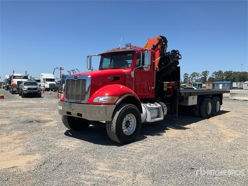 Peterbilt 382