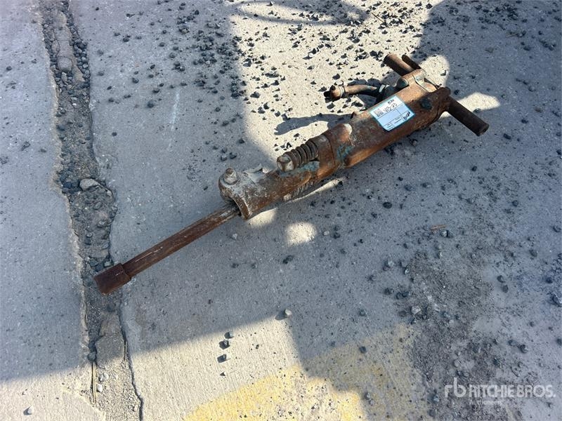 Charrue Pneumatic Demolition Breaker — occasion