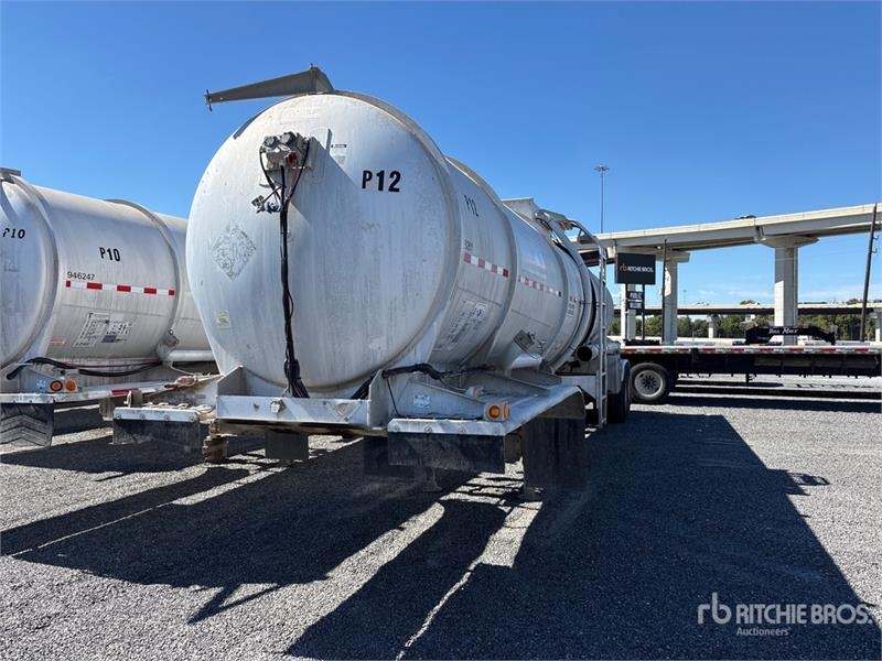 Remorque citerne Polar 8400 gal T/A Tanker — occasion 2012
