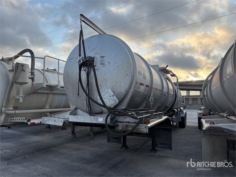 Remorque citerne Polar 8400 gal T/A Tanker — occasion 2012