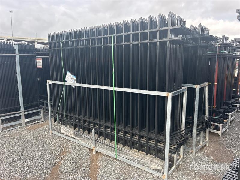 Équipement de clôture Quantity of (20) SKLP SK-N20 10 ft x 7 ft Fencing — occasion 2026