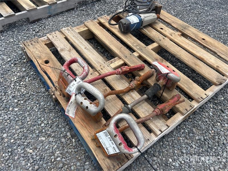 Quantity of (4) Pneumatic 3 Head Scabbler