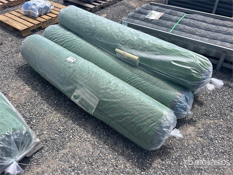 Quantity of (4) Rolls of 6.6 ft x 49.2 ft Artifici