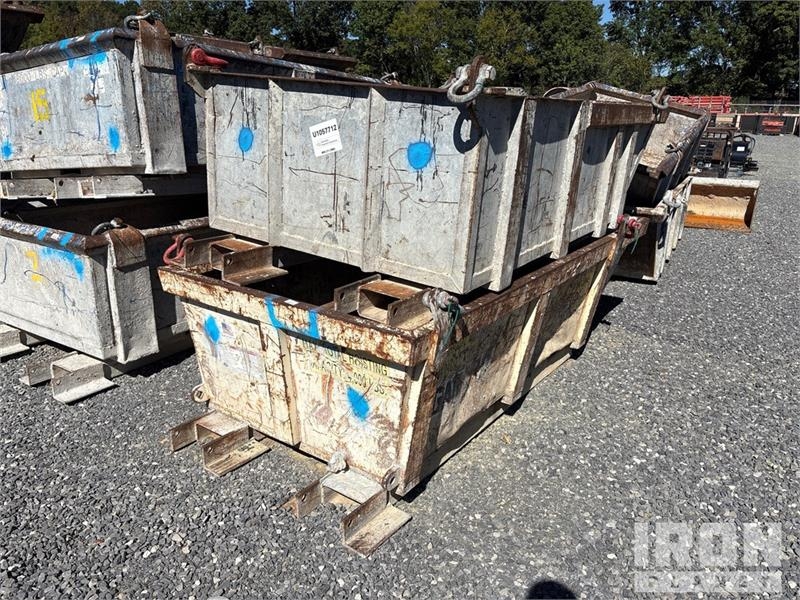 Palan et treuil Quantity of (6) Construction Dump Box — occasion