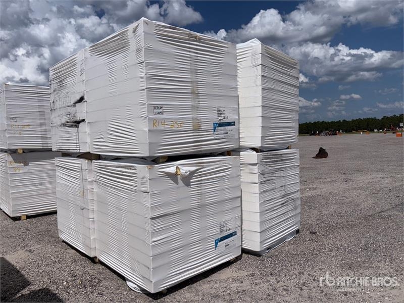 Palan et treuil Quantity of (8) 48 in x 48 in Polyiso Insulation B — occasion