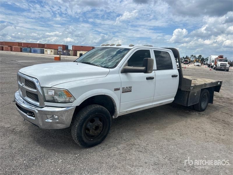 Camion plateau RAM 3500 — occasion 2017