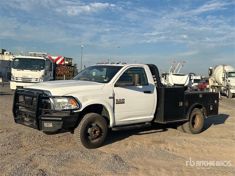 Camion plateau RAM 3500 4x4 Flatbed — occasion 2016