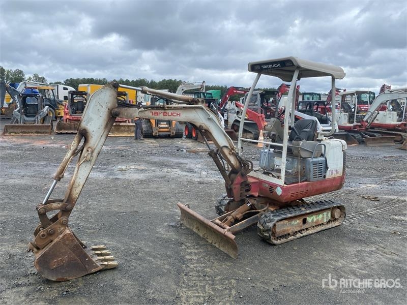 Mini-pelle Takeuchi TB016 — occasion 2013, 4 431 h