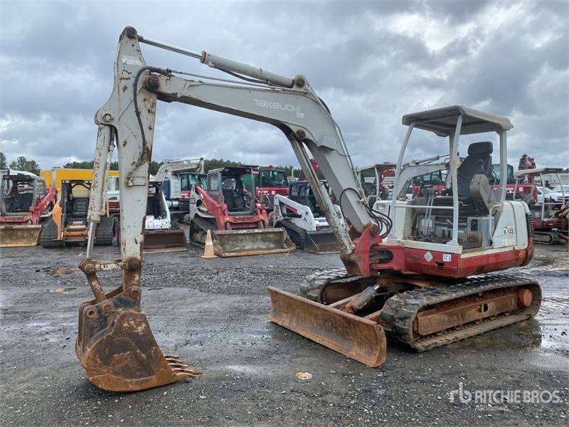 Mini-pelle Takeuchi TB145 — occasion 2008, 10 152 h
