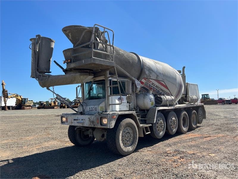 Camion malaxeur Terex Advance 6x6 Front Discharge Mixer — occasion 2001