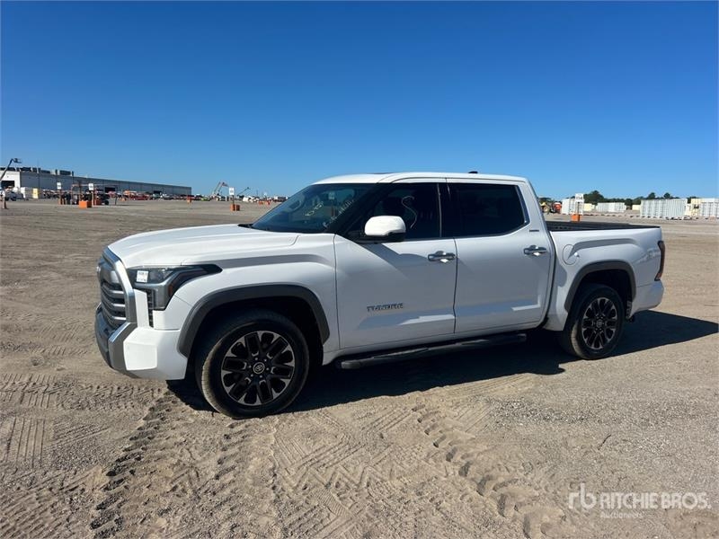 Fourgon utilitaire Toyota Tundra — occasion 2022