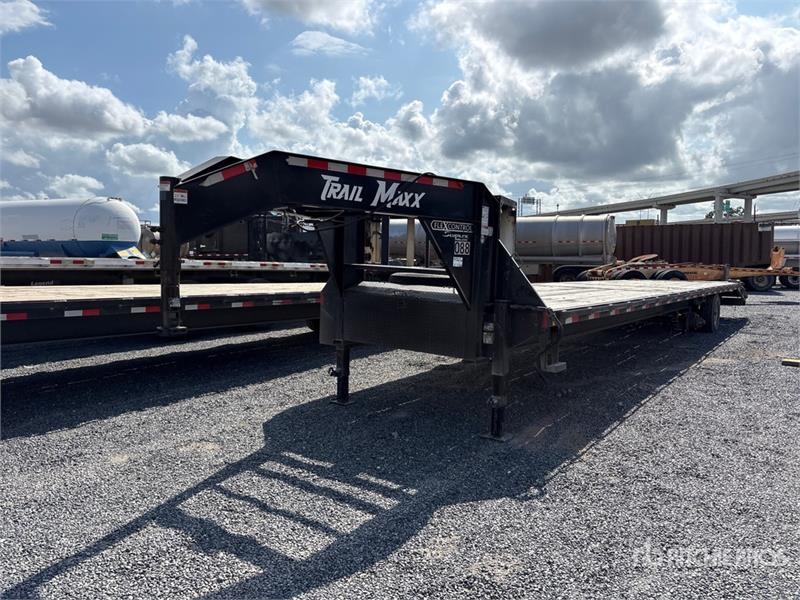 Remorque porte-engins TrailMax Max210S-40 40 ft T/A Gooseneck Equipment — occasion 2024