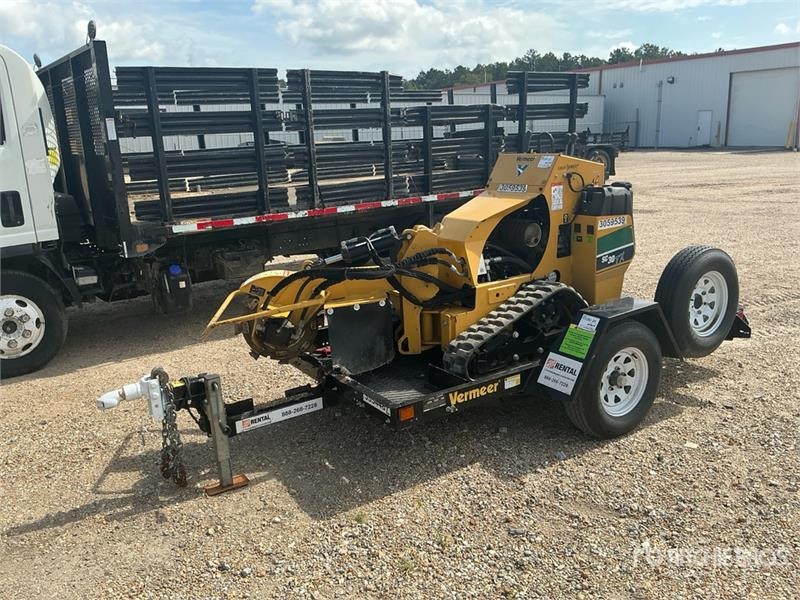 Herse rotative Vermeer Walk Behind Stump Grinder w/ Vermeer TLR33 — occasion 2021, 505 h