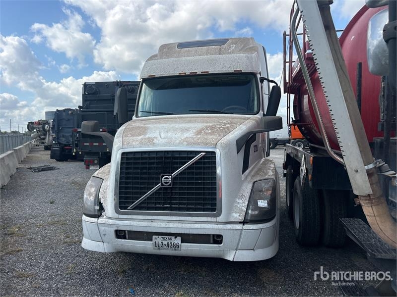 Tracteur routier Volvo VNL — occasion 2016