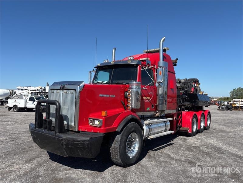Camion de dépannage Western Star 4900 8x6 Sleeper Tow — occasion 2007