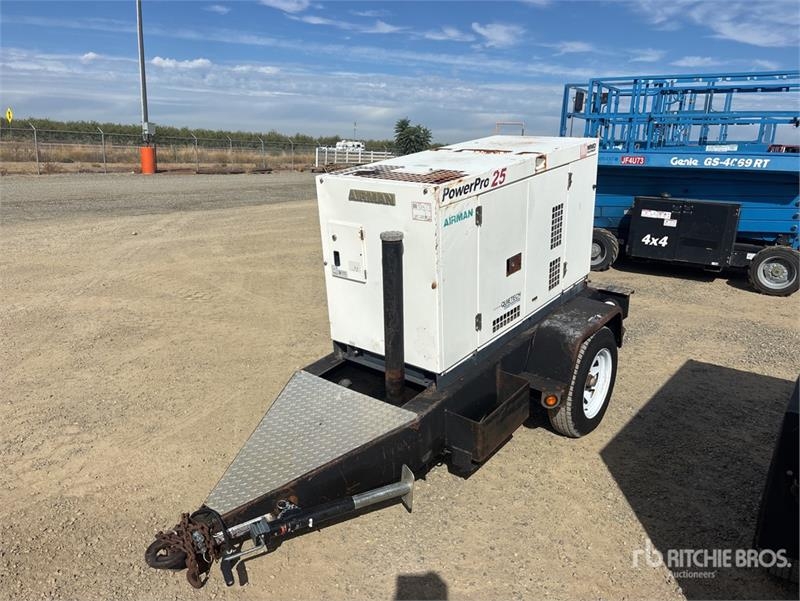 Groupe électrogène 25 kVA Mobile Generator Set — occasion, 6 177 h