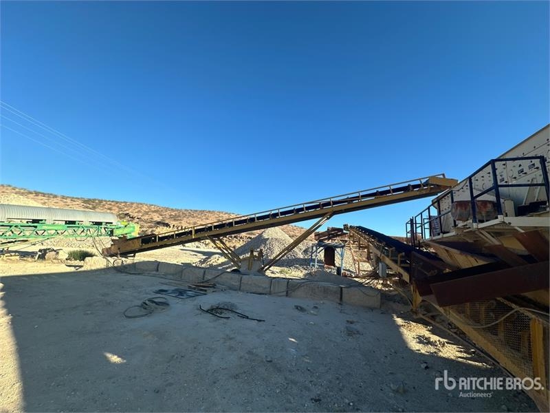30 in x 57 ft Radial Stacking Conveyor