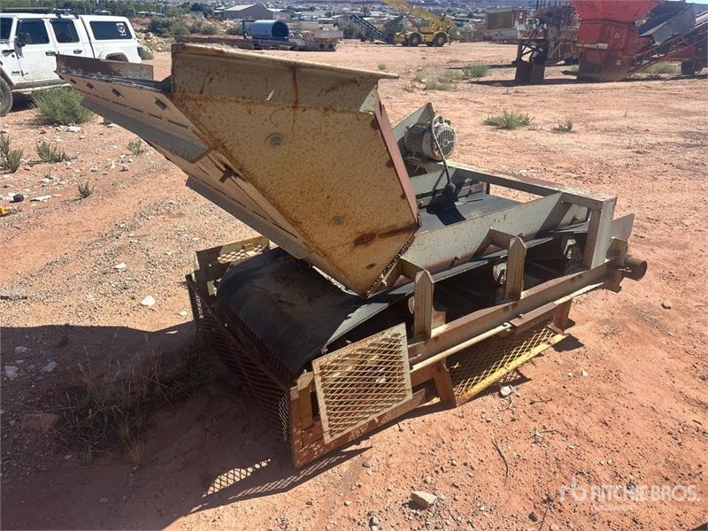 30 in x 8 ft Stationary Conveyor
