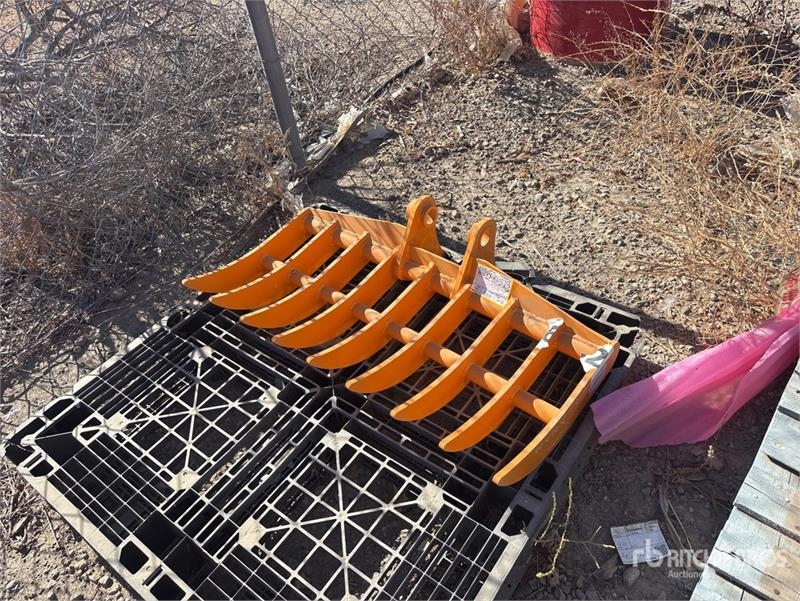 Faneur 38 in Skid Steer Root Rake — occasion