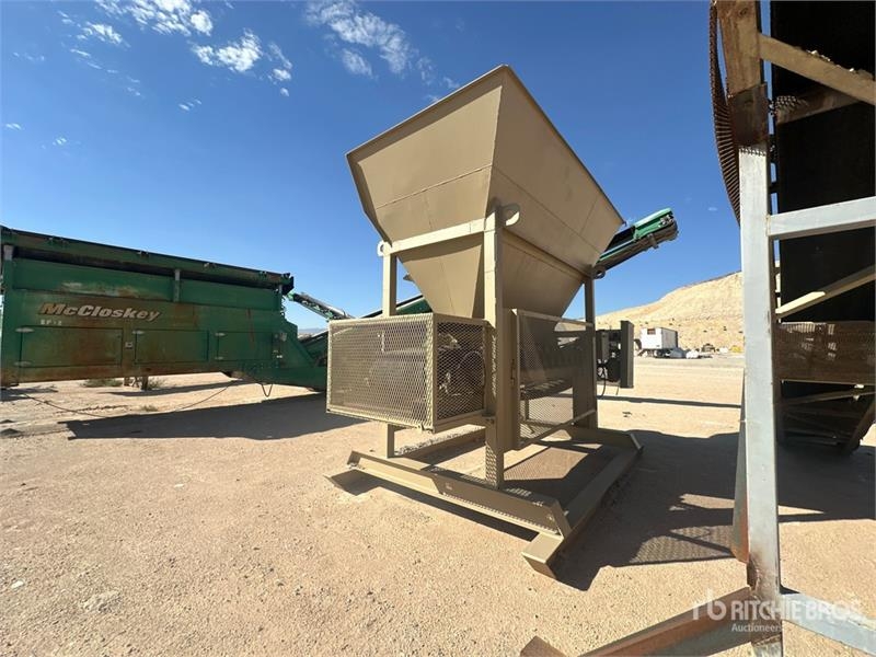 6 ft x 12 ft Aggregate Feeder