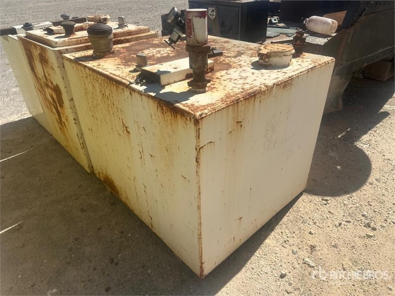 Réservoir de carburant 600 gal Portable Steel oil Tank — occasion