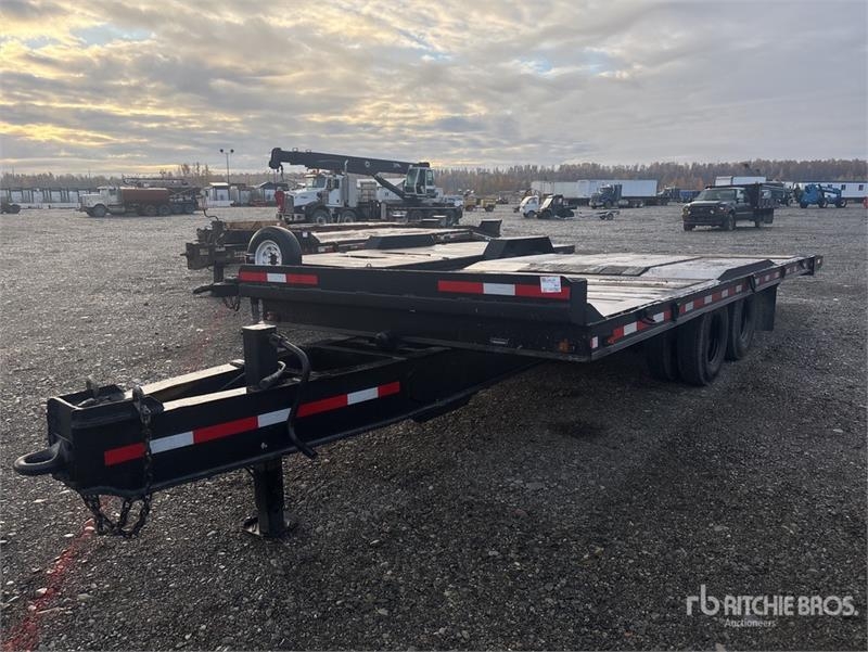 Remorque surbaissée Bar-Bel Fabricating 25 ft T/A Tilt Deck — occasion 1993