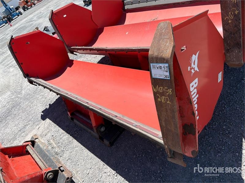 Chasse-neige Bobcat 10 ft 0 in Snow Pusher - Fits Skid Steer — occasion