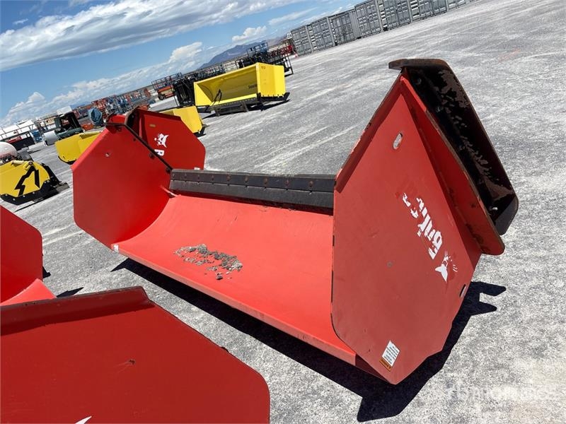 Chasse-neige Bobcat 10 ft 1 Way Snow Pusher — occasion