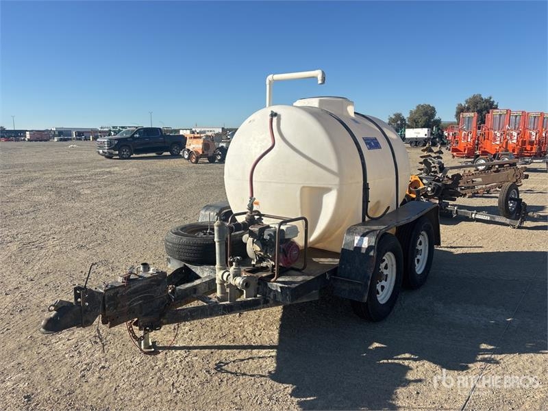 Carrier 525 gal T/A Water Tank Trailer