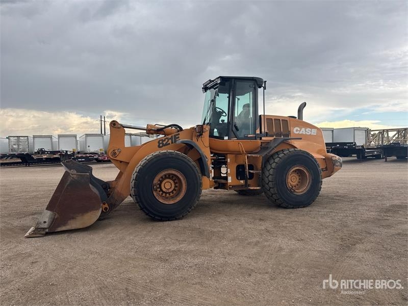 CASE 821E
