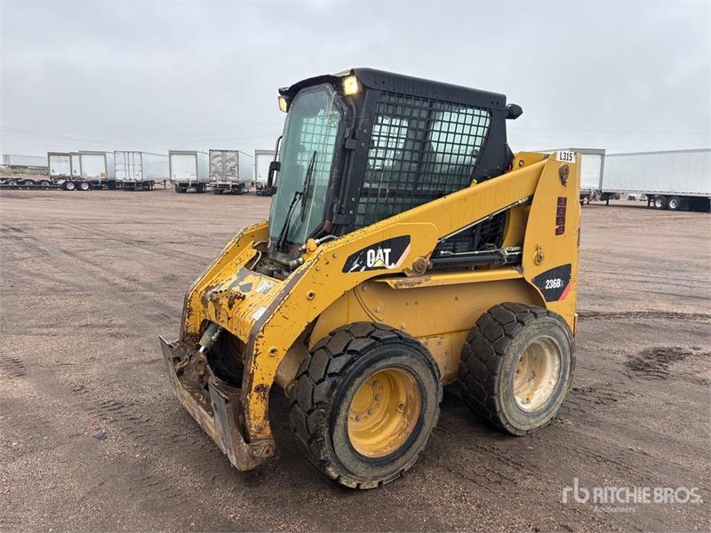 Chargeuse compacte Caterpillar 236B3 Skid Steer — occasion 2012, 7 641 h