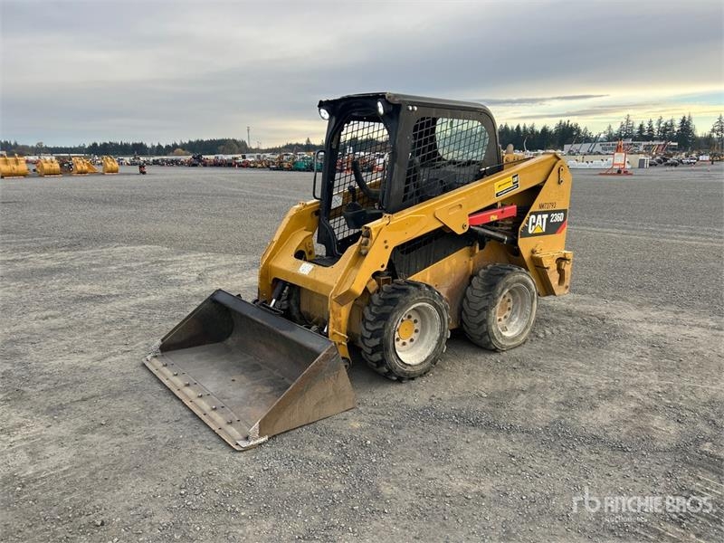 Chargeuse compacte Caterpillar 236D — occasion 2016, 2 088 h