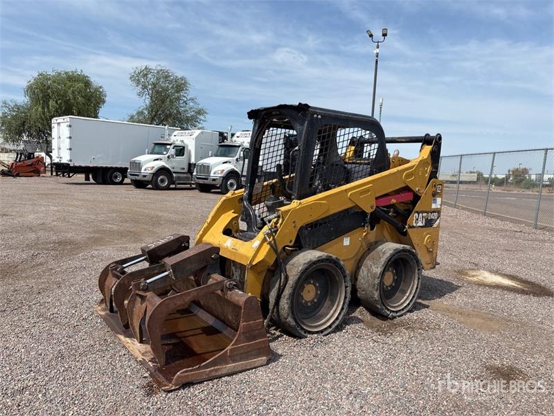 CAT 242D