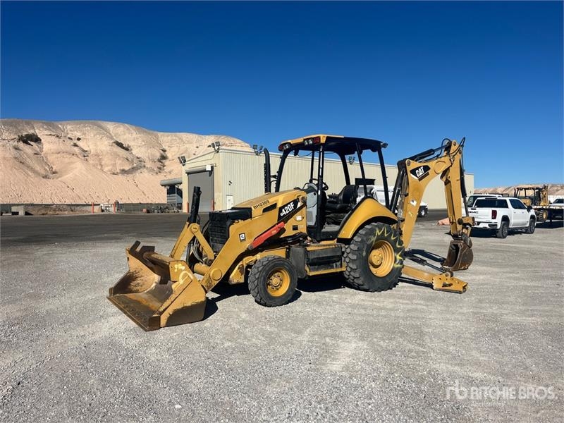 Tractopelle Caterpillar 420F — occasion 2014, 6 015 h