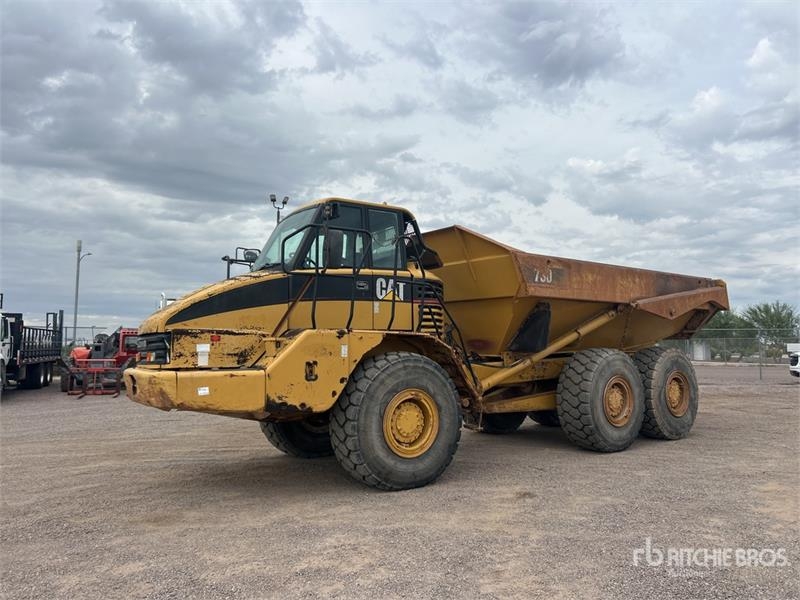 Tombereau articulé Caterpillar 730 — occasion 2003, 16 388 h