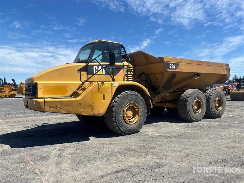 CAT 735