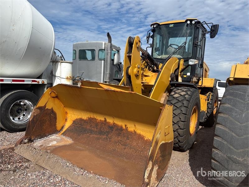 CAT 926M