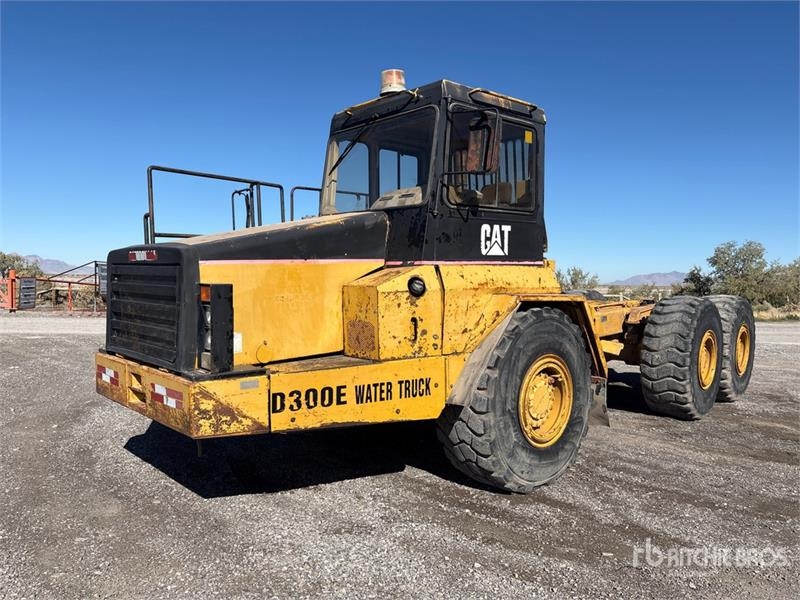 Tombereau articulé Caterpillar D300E — occasion 1996, 22 720 h
