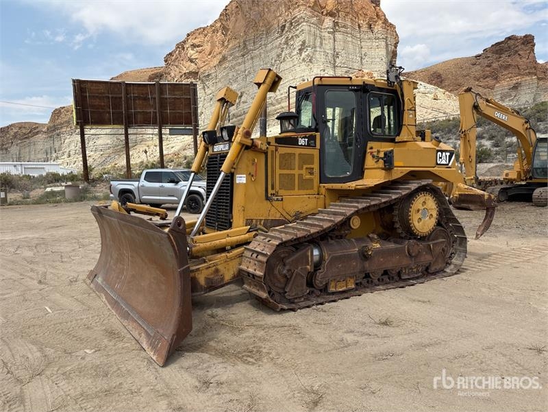 CAT D6T XL
