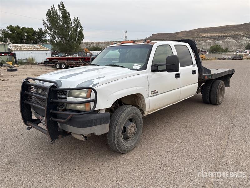 Camion plateau Chevrolet 3500 — occasion 2005