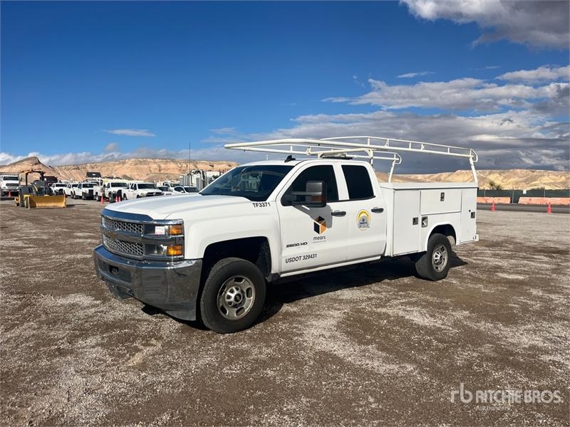 Utilitaire benne Chevrolet Silverado 2500HD 4x4 Extended Cab Utility — occasion 2019
